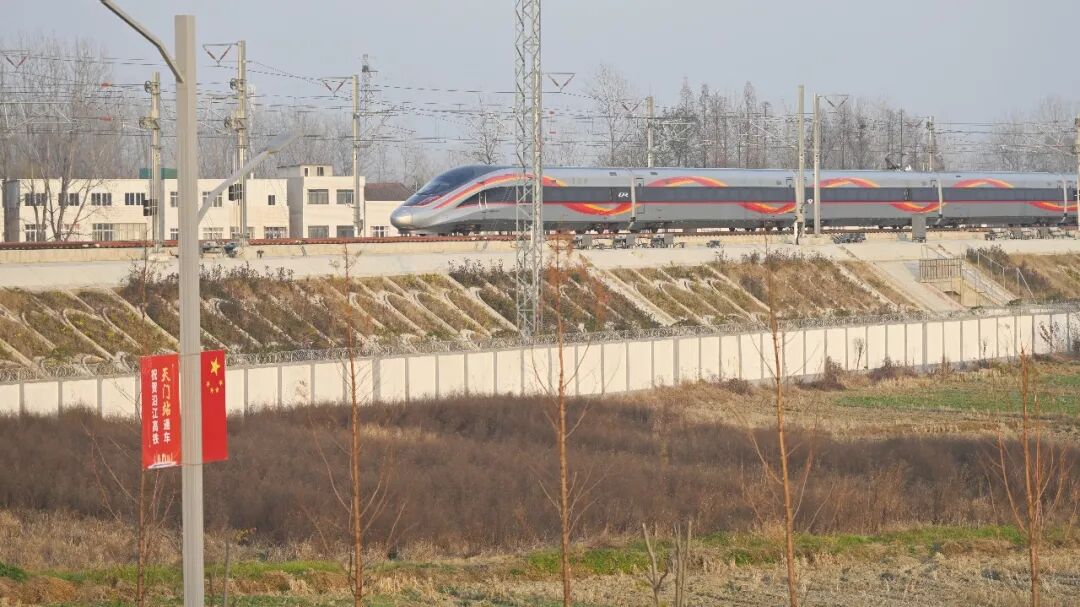 2万多人共同见证天门站开通运营，有你吗？