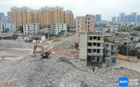 罗田多向发力拆违建