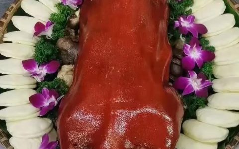 咸宁萝卜公社元旦双主题活动来袭 年猪宴遇香猪挑战赛