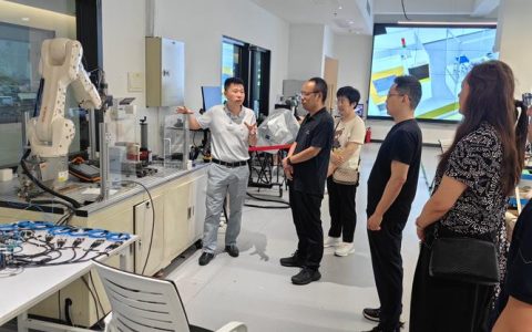 经济与管理学院前往三丰智能公司开展交流考察