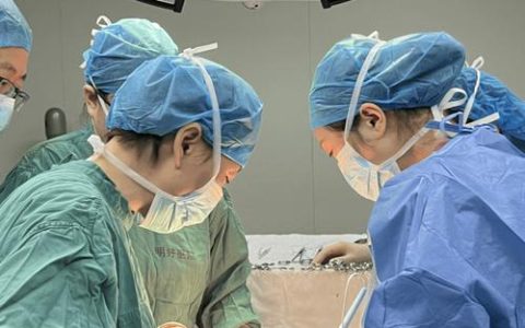 市中心医院成功切除6斤半罕见巨大子宫 为女性健康敲响警钟