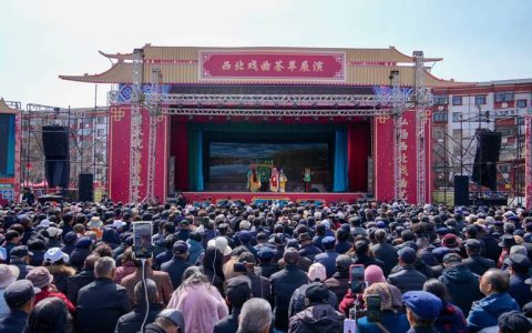 李明华：大力发展文旅融合项目 打造文化新高地