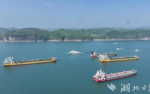 5000吨级货轮可常年从武汉直达重庆