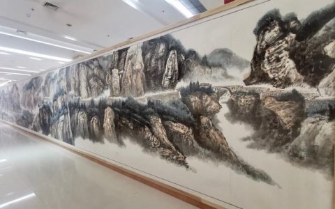 咸宁“母亲河”跃上百米长卷 《淦河百里画廊》陈复兴画展首次展出