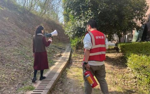 嘉鱼县高铁岭镇临江村常态化开展巡查筑牢森林安全“防火墙”