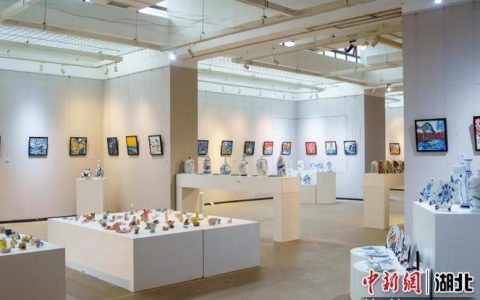 2025当代陶瓷艺术展暨艺科融合与创新设计发展在武汉科技大学启幕