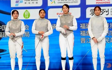 饶雪怡在全国击剑冠军赛分站赛揽下双冠