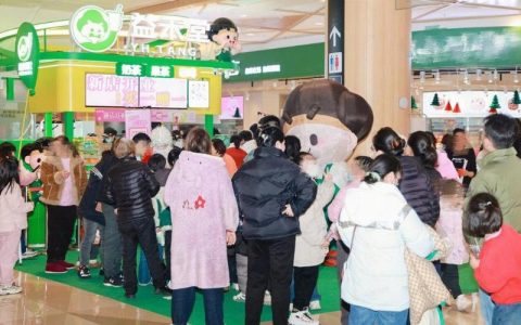 益禾堂武汉永旺店开业销售亮眼，长效预热创意快闪引爆区域市场