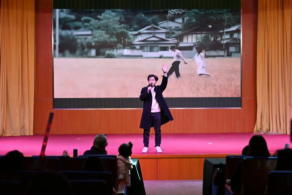 情暖冬至 逐梦新程——外国语学院冬至迎新晚会顺利举办