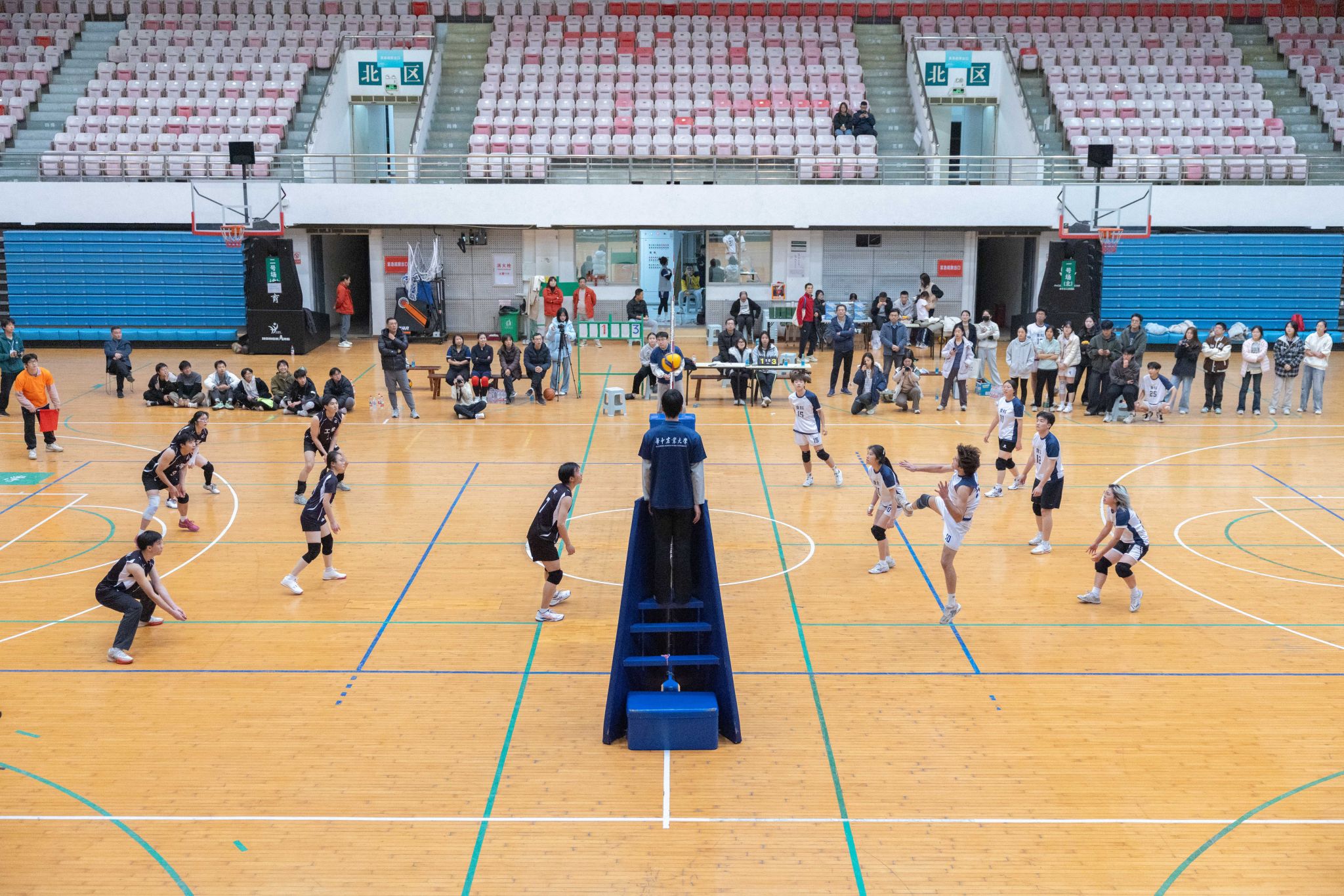 2025“师生融乐”排球赛落幕