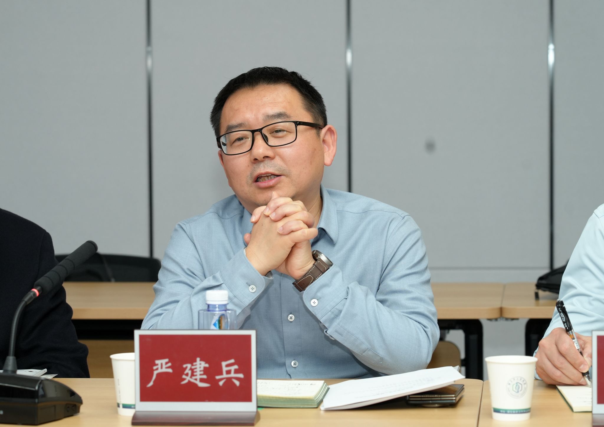 中粮集团党组成员、副总经理陈刚一行来校交流