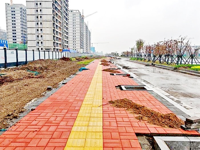 部分建筑垃圾再生利用厂家面临尴尬 有的原料吃不饱 有的产品卖不动