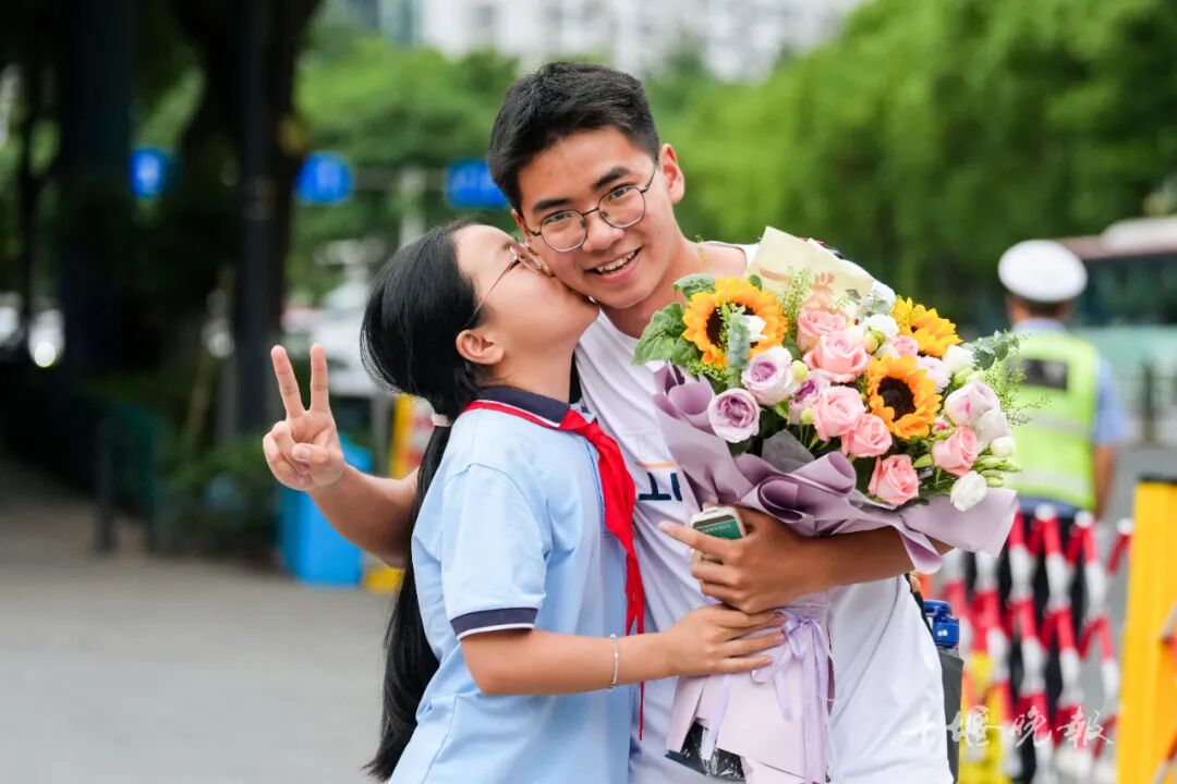 2025年进入倒计时!这些十堰人舍不得删的照片,哪张戳中了你的心?