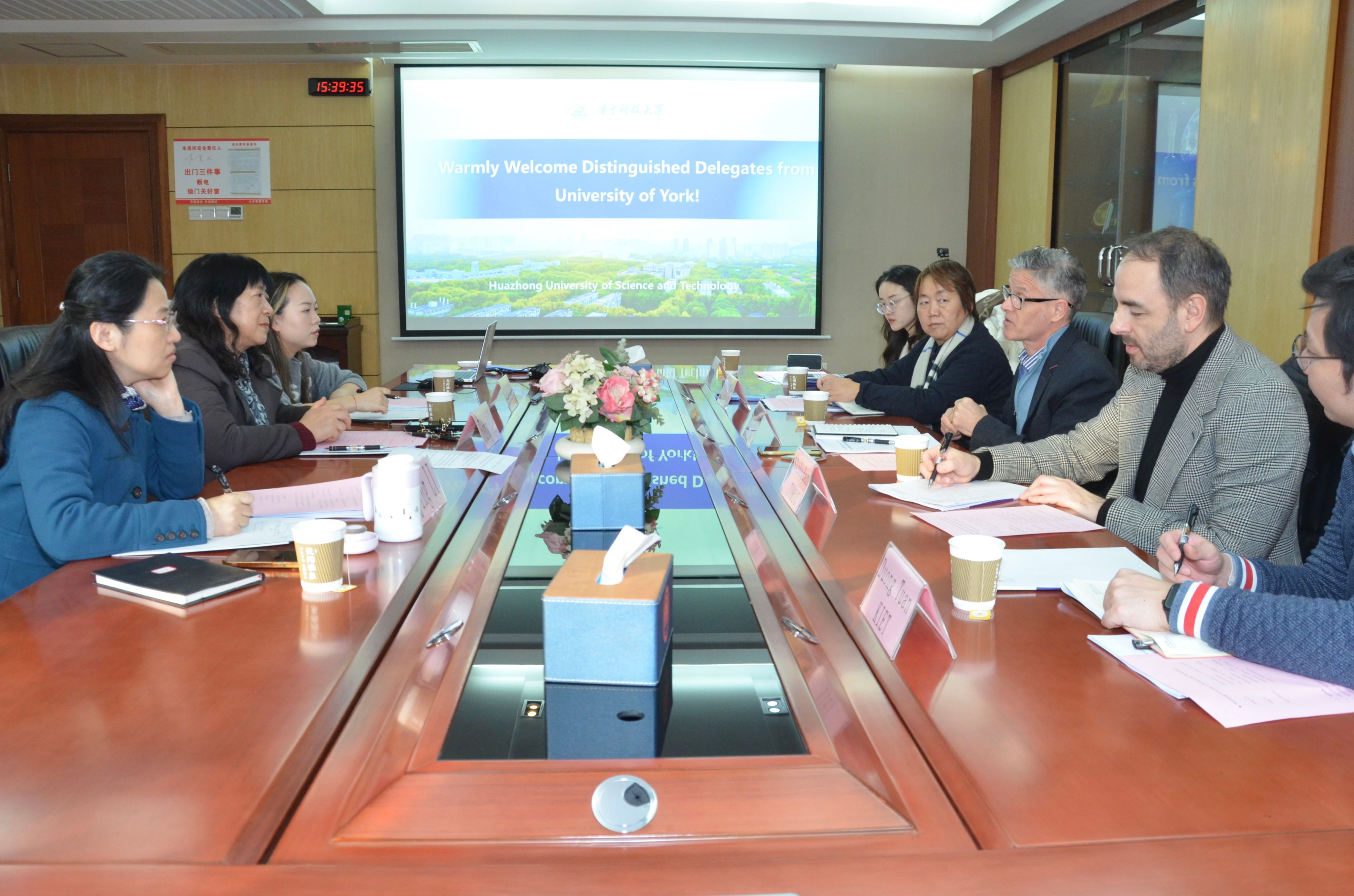 英国约克大学商业与社会学院来访公管学院深化交流合作