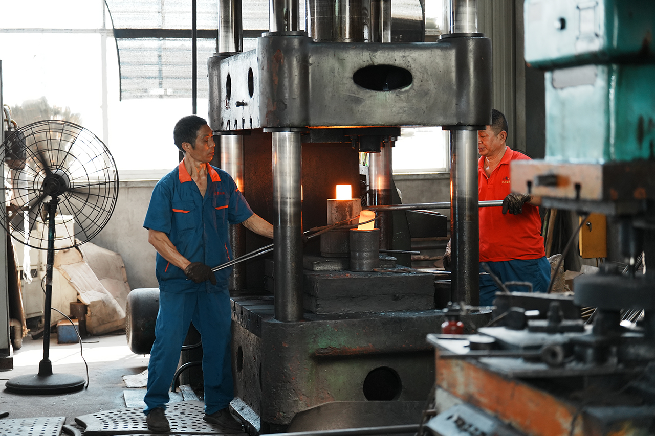 订单不断生产忙