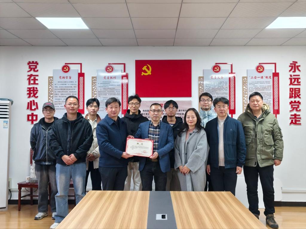 专业赋能筑牢就业根基，校友返校提升实习质量 ——计算机学院召开专业建设与实习就业座谈会