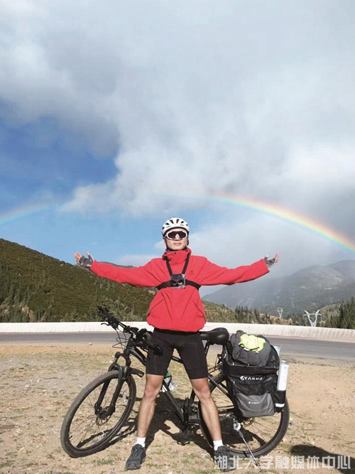 23岁大学生骑行川藏线庆祝毕业