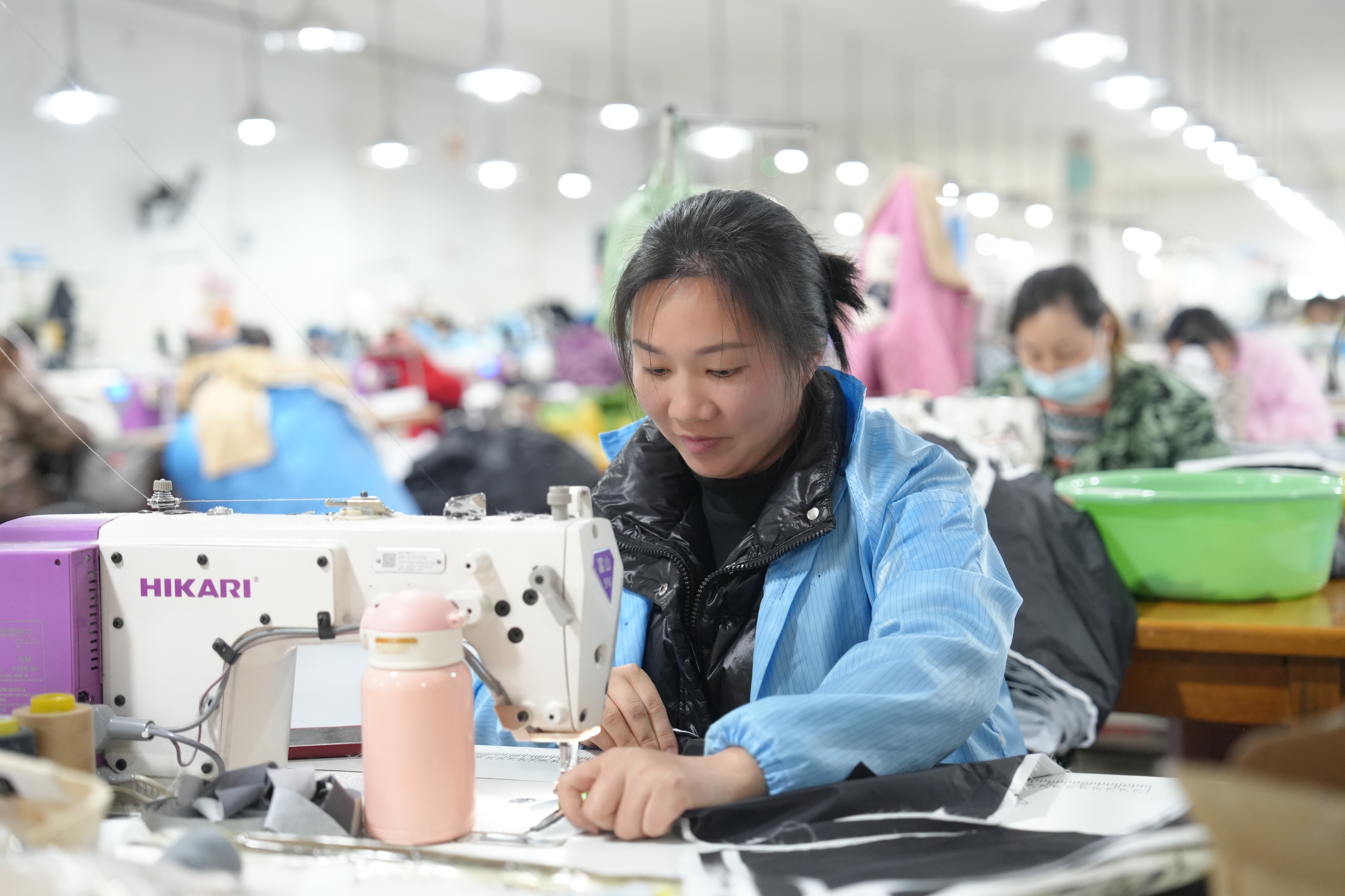 生产忙订单稳 带动就业暖人心