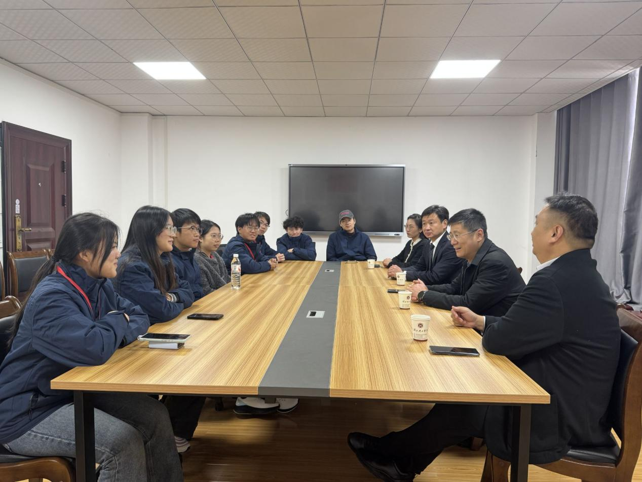 锚定成长方向，赋能职业启航——湖北理工学院计算机学院成功召开校友经验分享座谈会