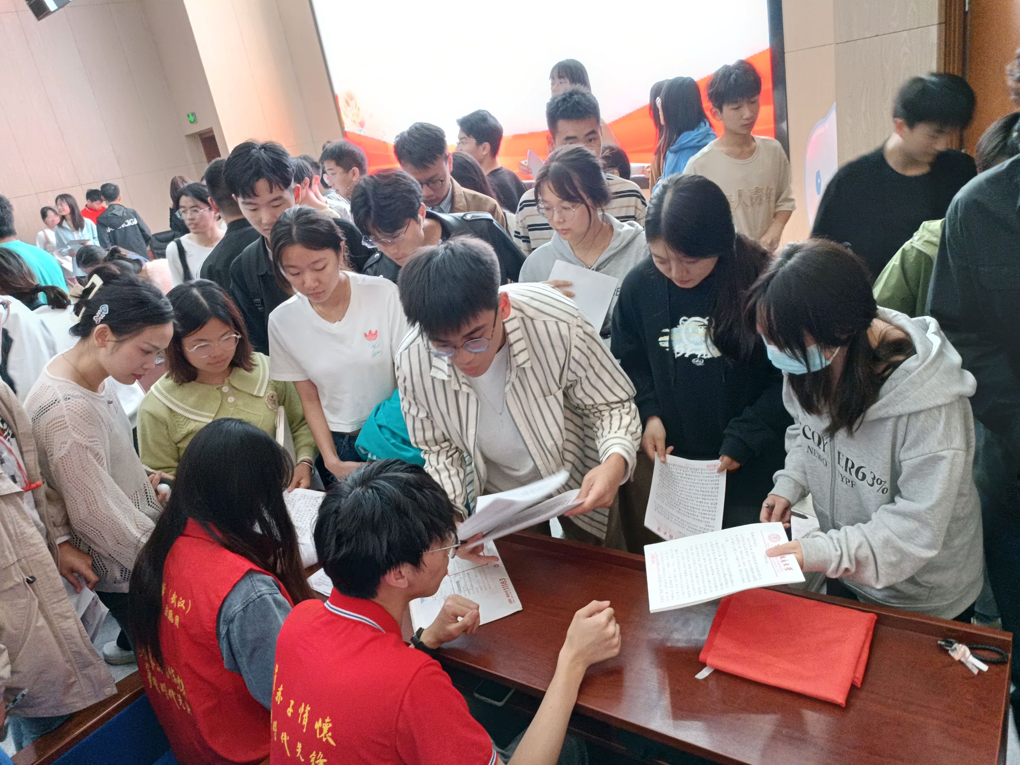 答卷“十四五” 砥砺新征程：精神之光照亮育才之路 “张国旗班”行动计划纪实