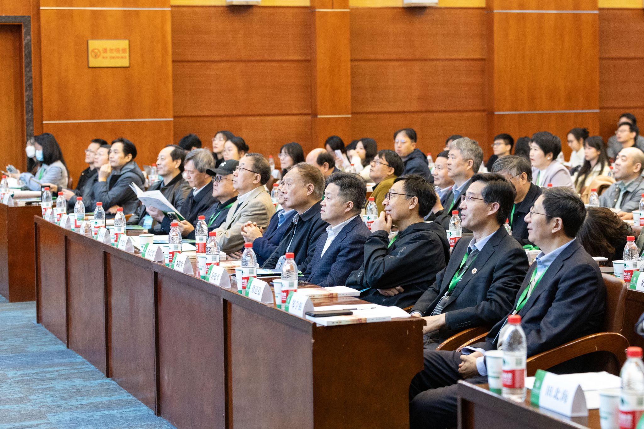 首届迈向乡村全面振兴的社会工作论坛在华中农业大学举行