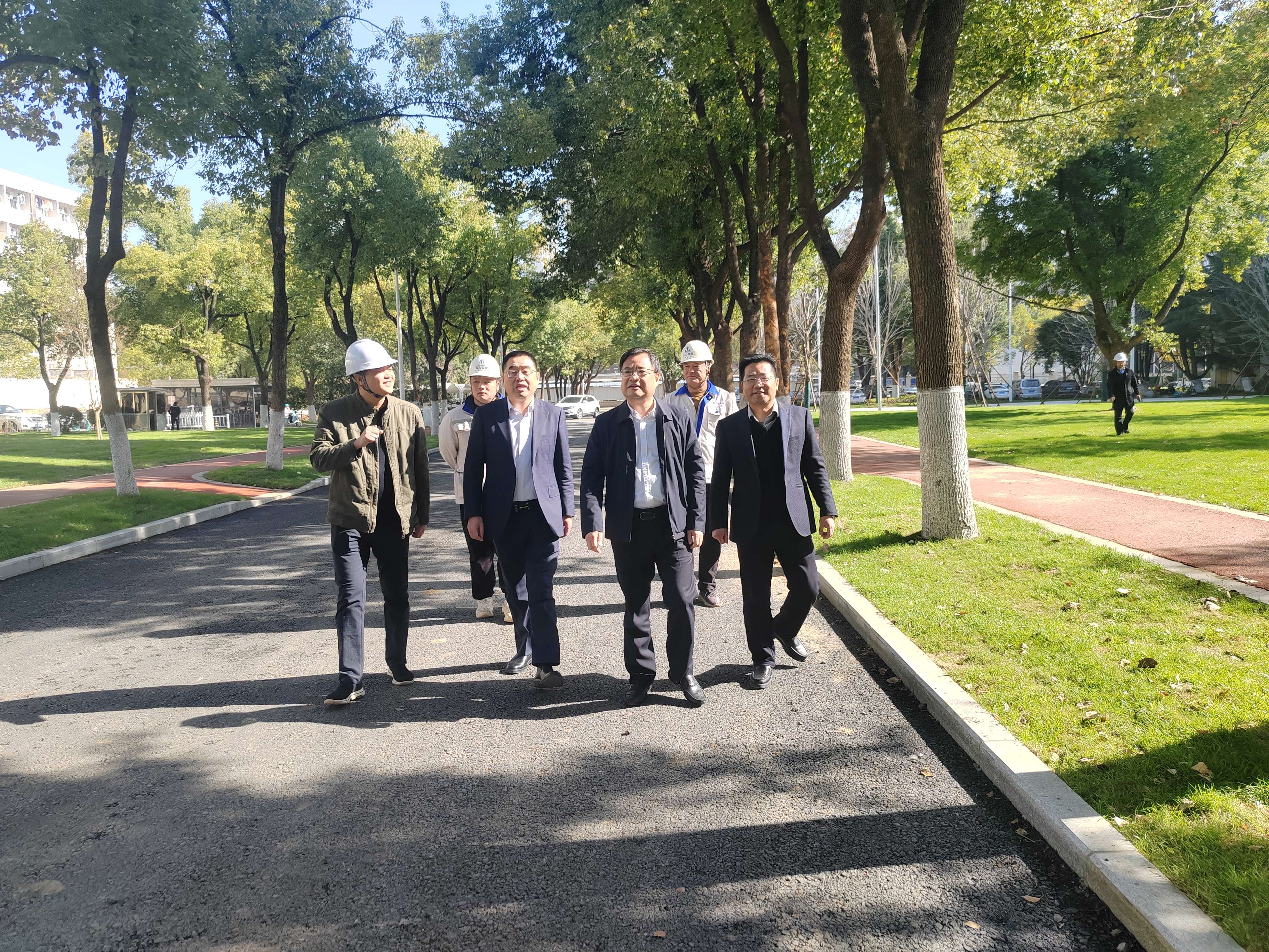 侯振发书记深入一线工地督办重点工作任务