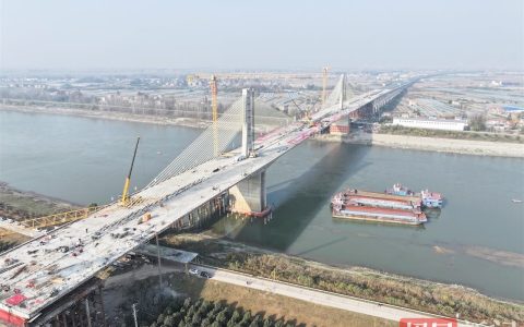 一桥凌越汉江 武天高速马口汉江特大桥顺利合龙