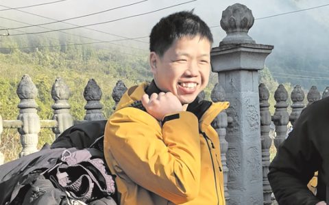 张家界荒野求生第二季提前完赛 8位选手将平分48万元奖金