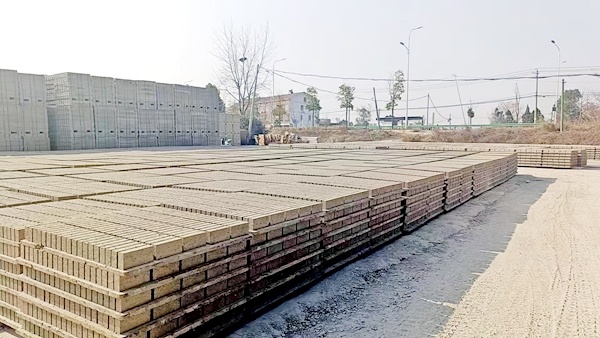 部分建筑垃圾再生利用厂家面临尴尬 有的原料吃不饱 有的产品卖不动