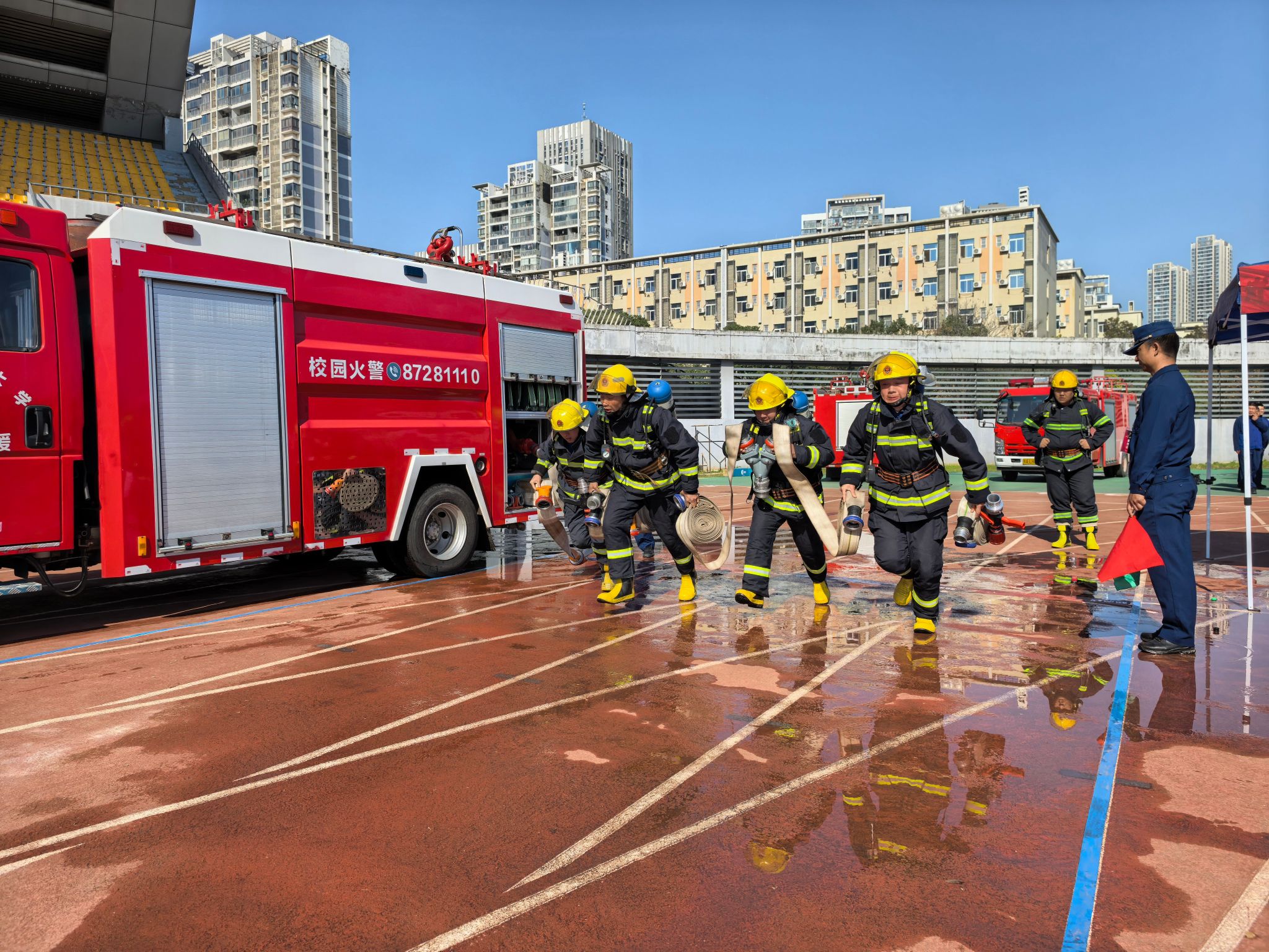 烈焰砺精兵 汗水铸盾牌：华中农业大学在武汉市高校首届消防技能大赛中获一等奖