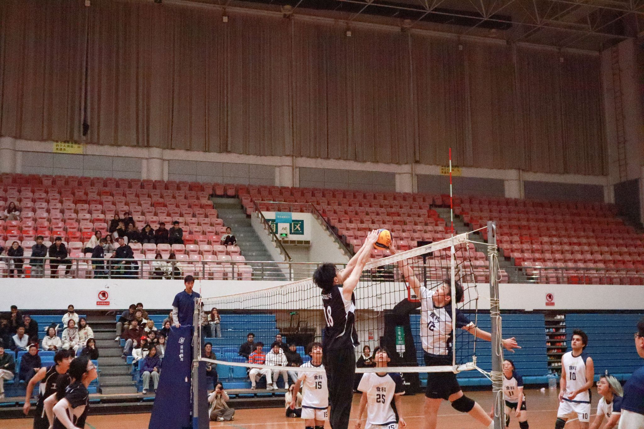 2025“师生融乐”排球赛落幕