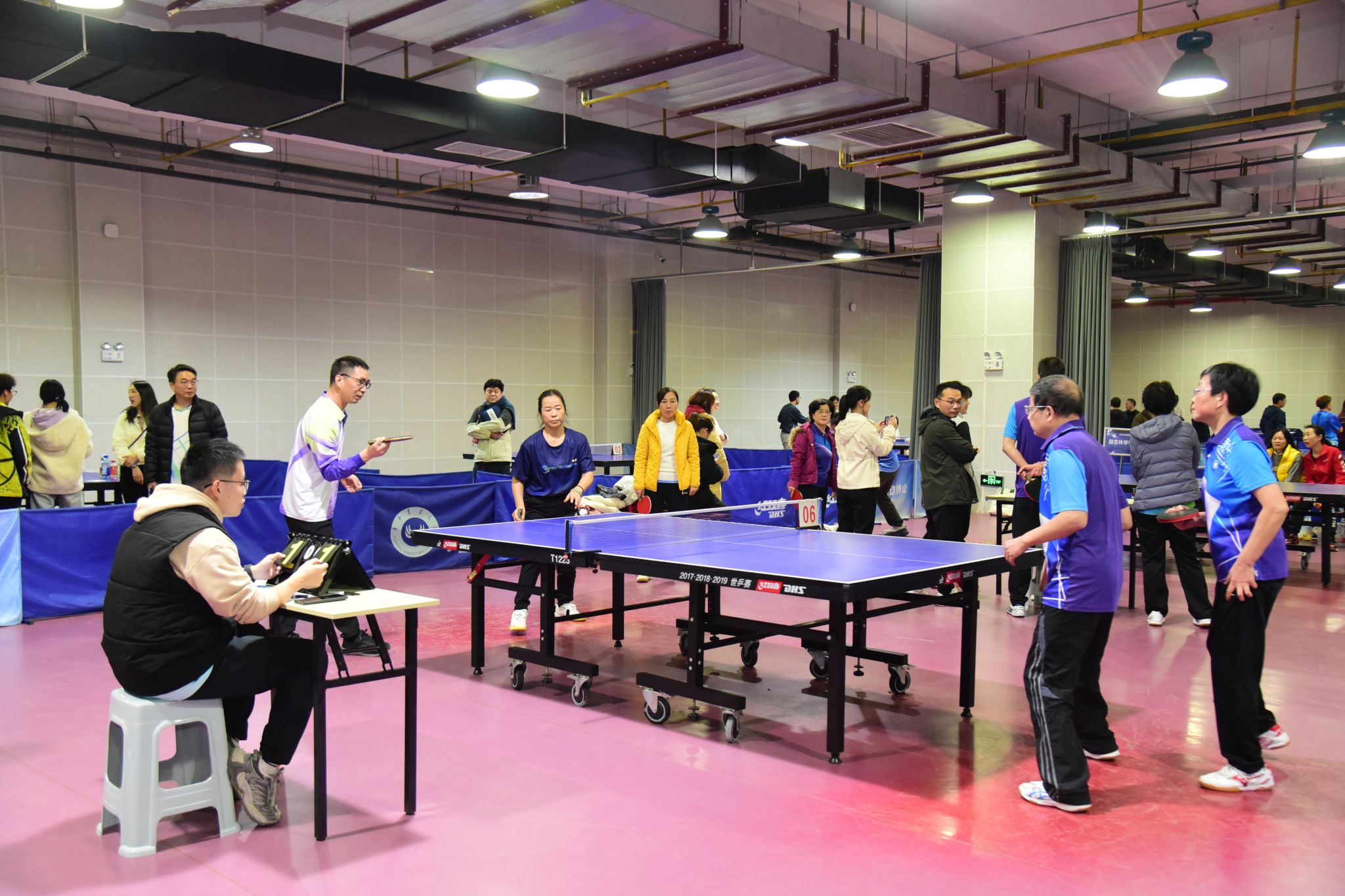 “乒”出快乐 赛出健康：2025年教职工乒乓球赛圆满落幕