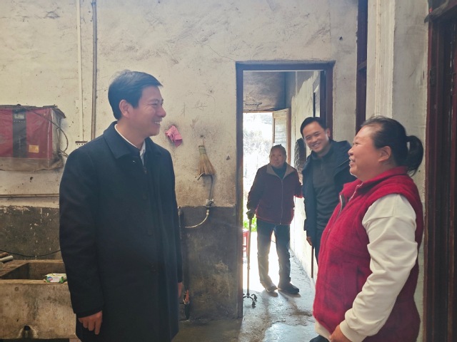 朱方伟一行赴通城县调研定点帮扶工作