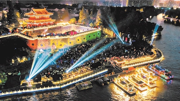 古城墙邂逅无人机秀，楚风雅韵遇上跨年演出 荆州端出110道“硬菜”开启新年