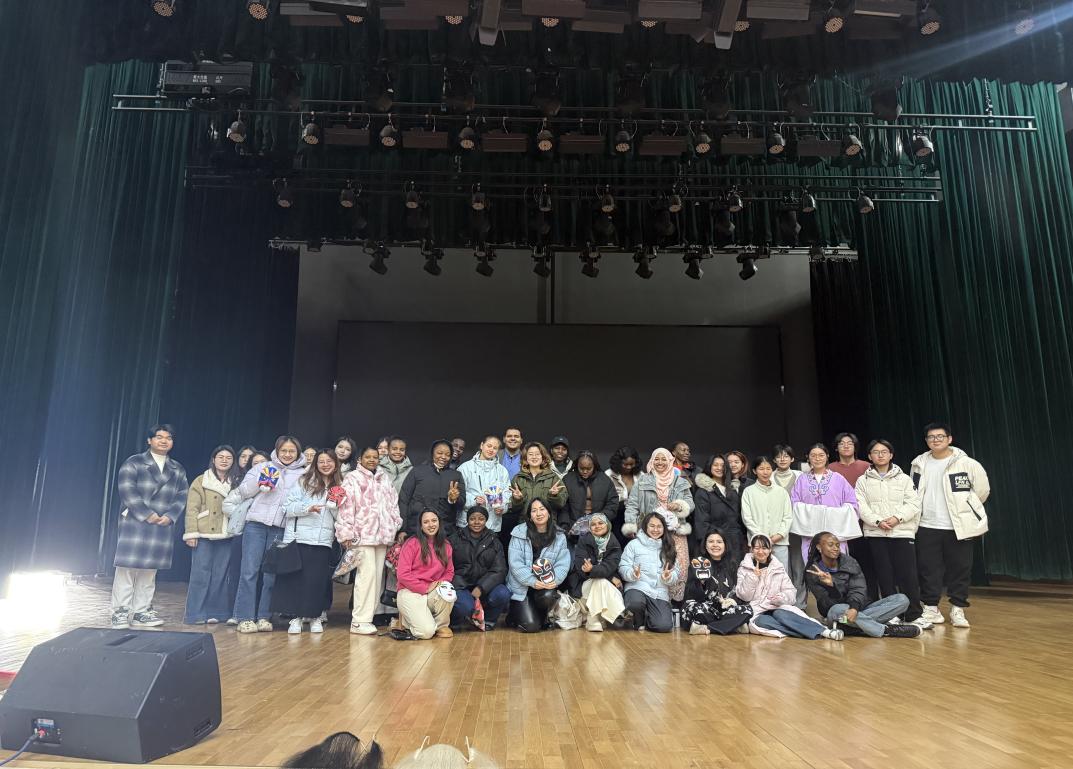 京韵传情，文化连心：一场跨越国界的京剧“初体验”