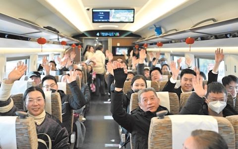 荆楚腹地架起稳固“金三角” 高铁路网贯通南北承东启西