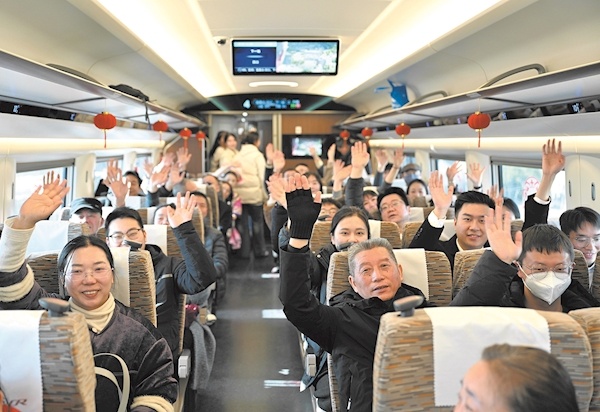 荆楚腹地架起稳固“金三角” 高铁路网贯通南北承东启西