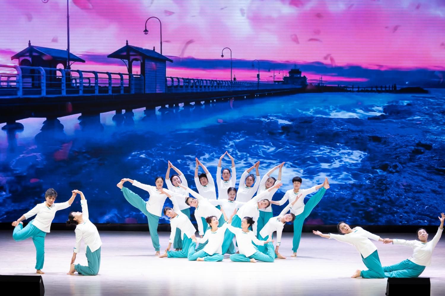 离退休教职工2026年迎新春文艺汇演举行