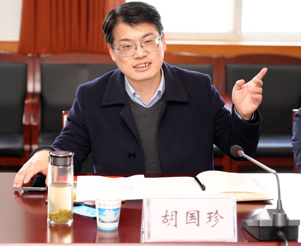 胡国珍一行赴武汉科技大学交流