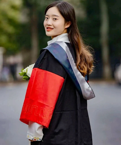 耿碧男：一路追光前行，她在生物科研领域不断“打怪升级”