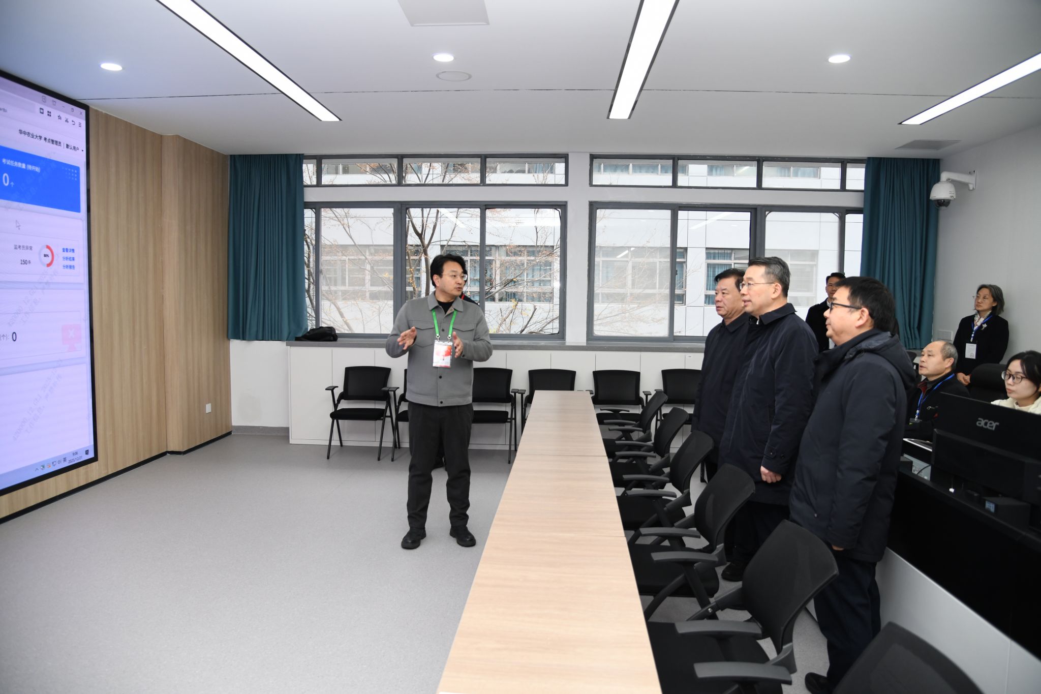 湖北省委常委、常务副省长张文兵到华中农业大学巡查2026年研考工作并调研科技创新工作