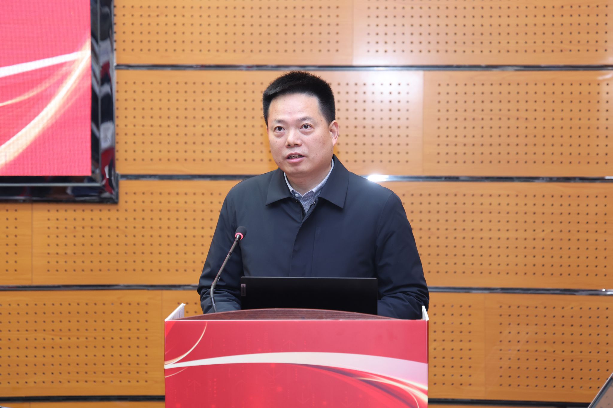 科学家精神百场讲坛走进中国地质大学（武汉）