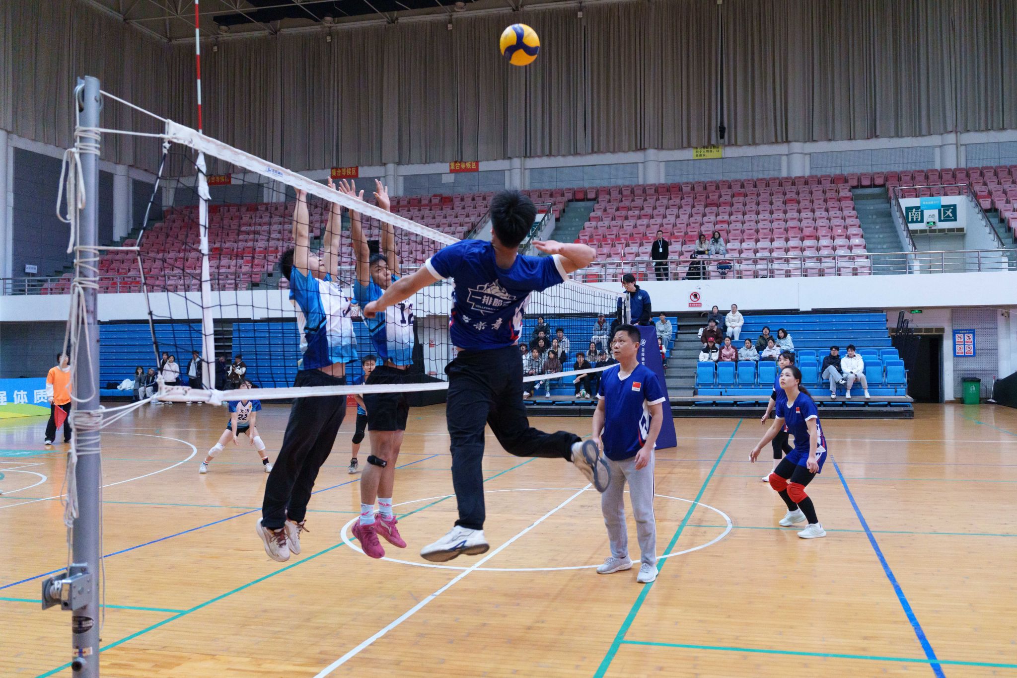 2025“师生融乐”排球赛落幕