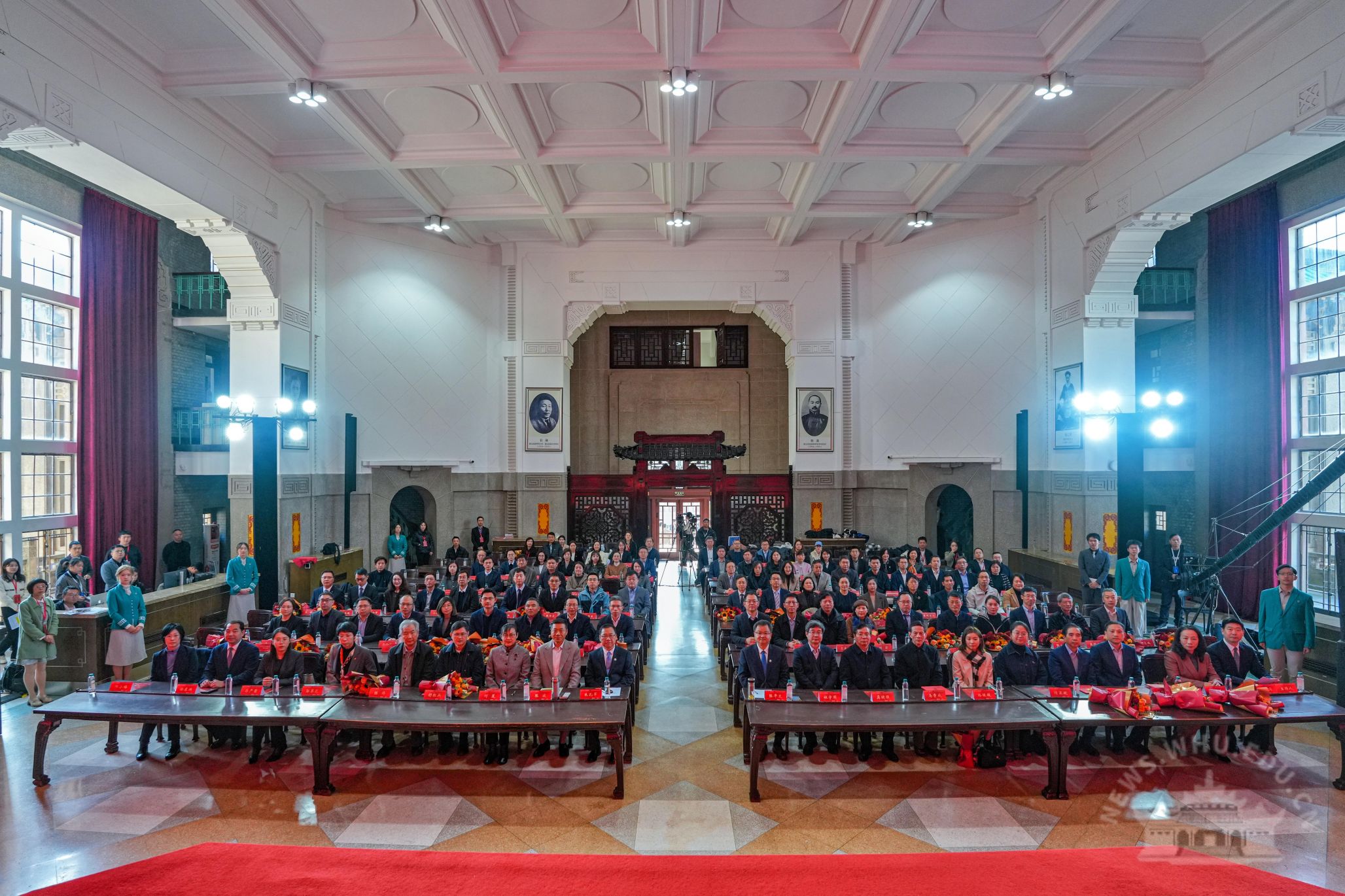 武汉大学举行2025年“魏桥校长奖教金”颁奖典礼