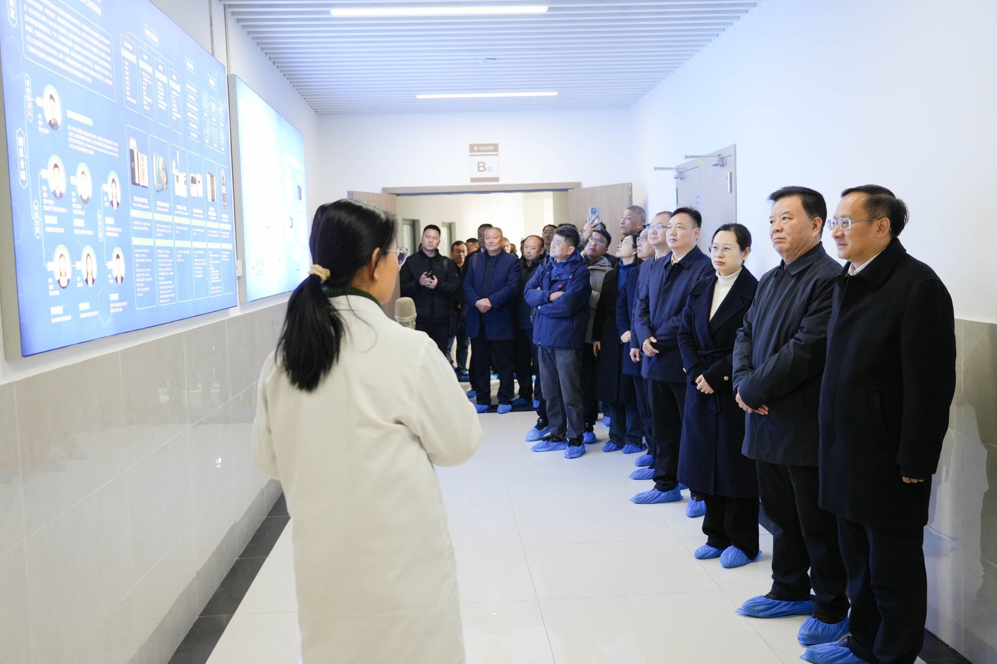 广水市委书记崔传金一行来校推进校地校企合作