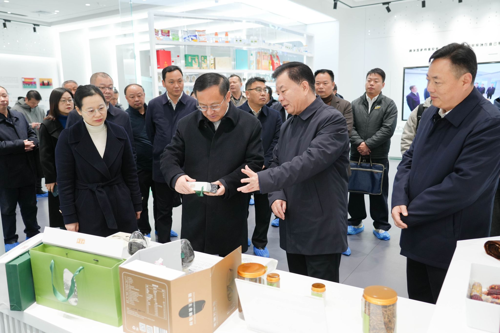 广水市委书记崔传金一行来校推进校地校企合作