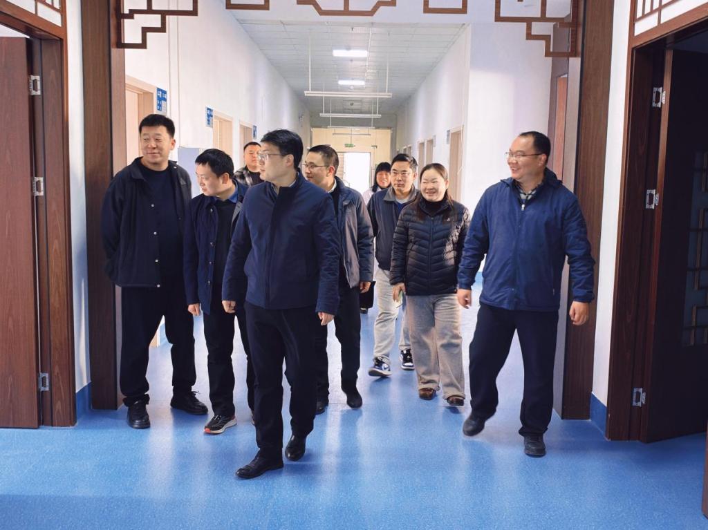 胡国珍校长带队调研校医院工作