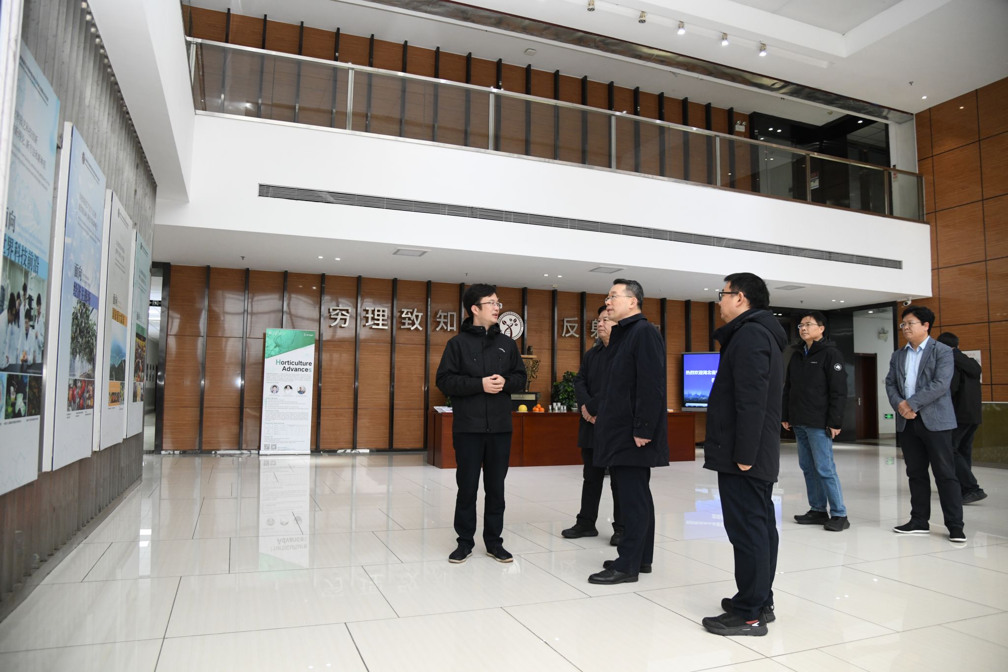 湖北省委常委、常务副省长张文兵到华中农业大学巡查2026年研考工作并调研科技创新工作