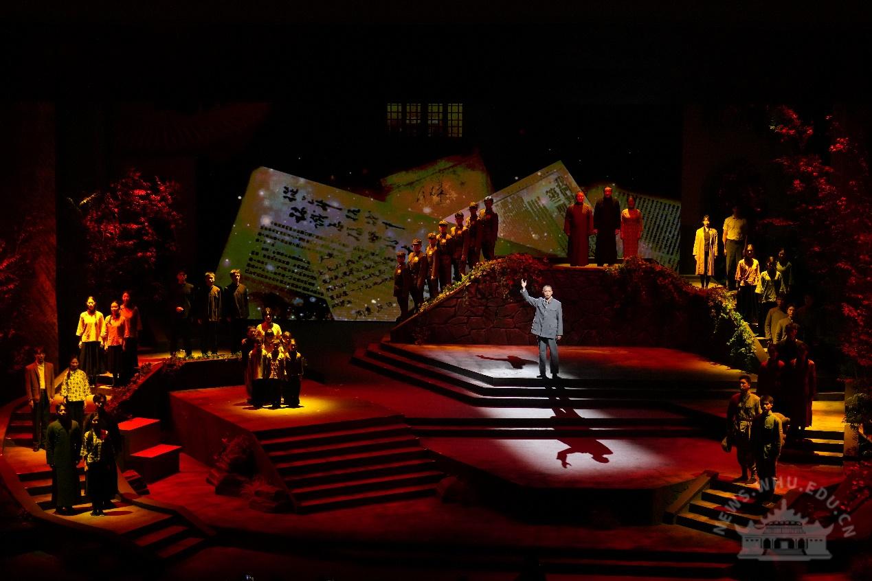 武汉大学原创话剧《周恩来在珞珈山》成功首演