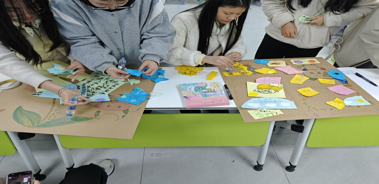 新材料与绿色化工学院举办“情绪拼贴”主题心理活动